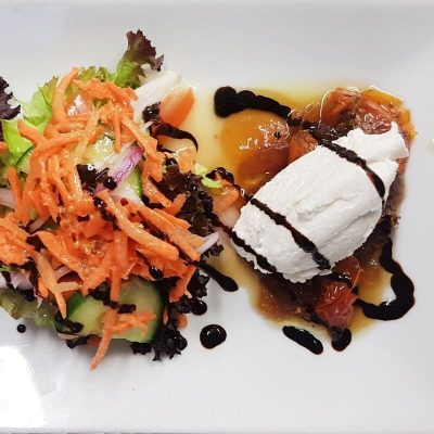 Camos-balsalmic-honey-dressing-on-salad
